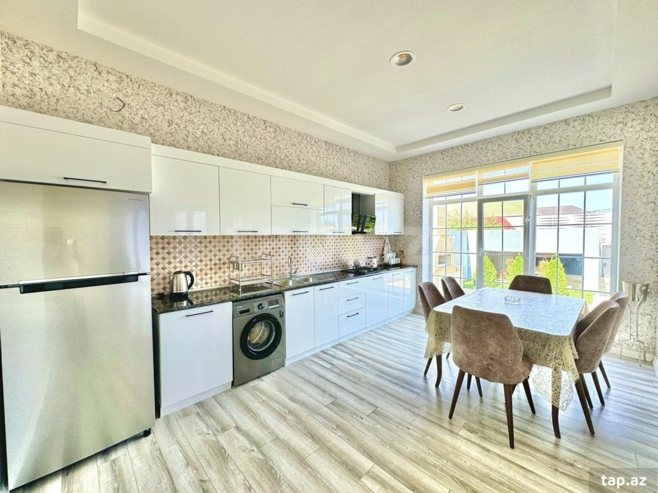 Kirayə verilir 4 otaqlı həyət evi