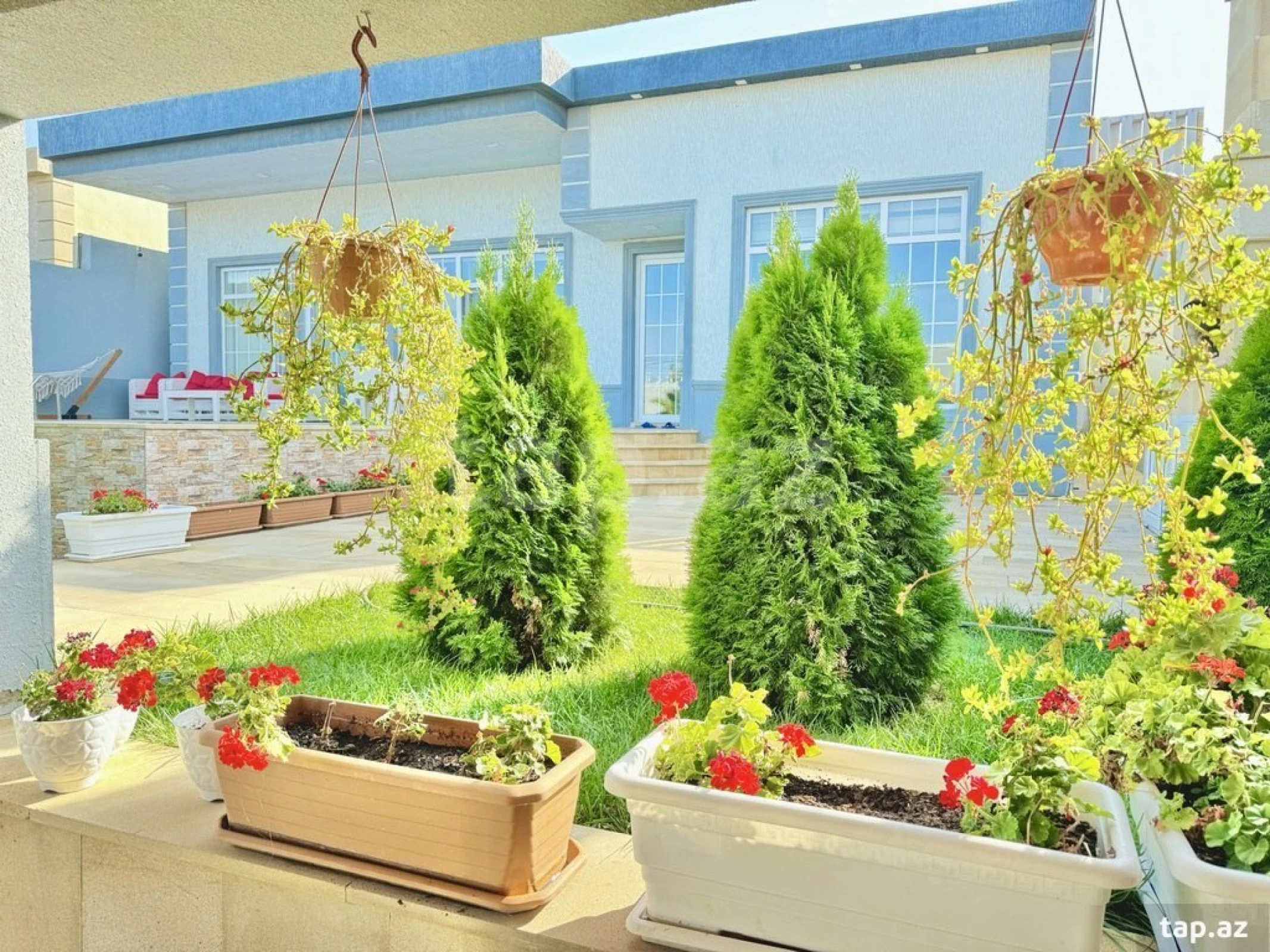 Kirayə verilir 4 otaqlı həyət evi