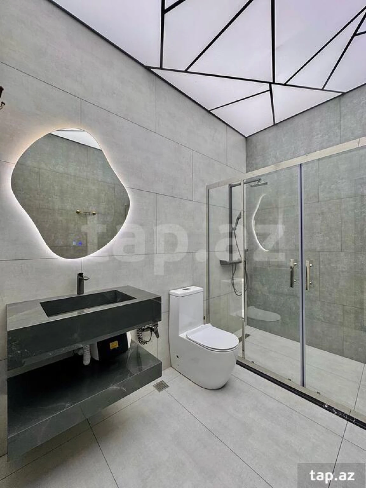 Satılır 5 otaqlı həyət evi