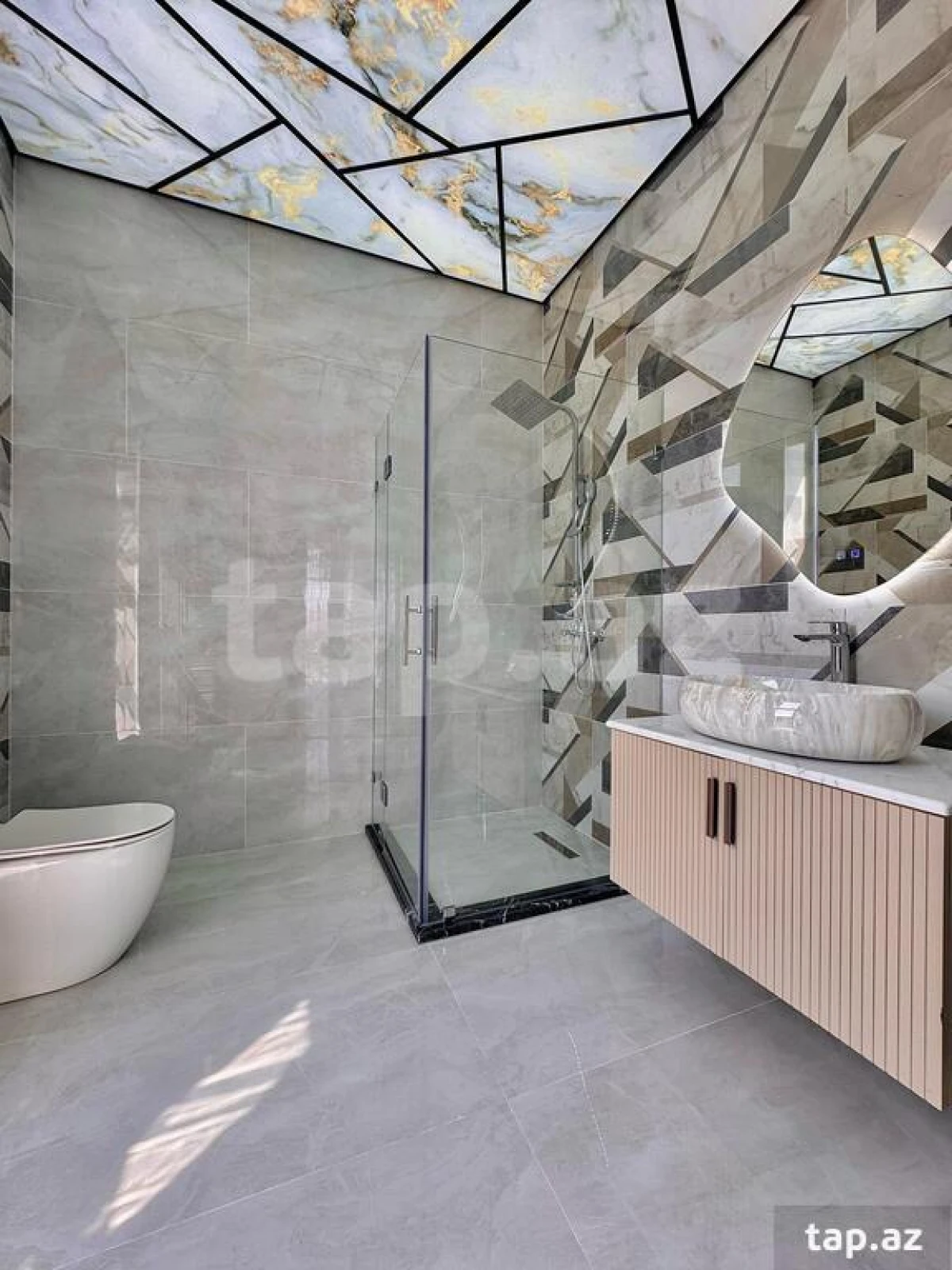 Satılır 5 otaqlı həyət evi