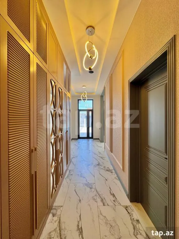 Satılır 5 otaqlı həyət evi