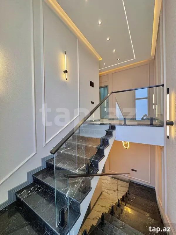 Satılır 5 otaqlı həyət evi