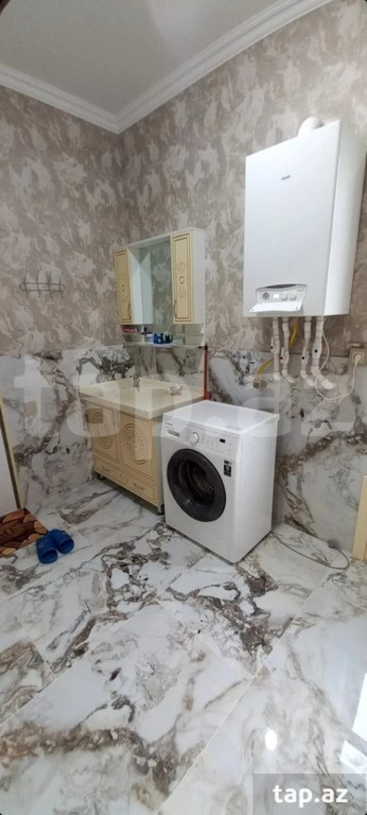 Kirayə verilir 4 otaqlı həyət evi