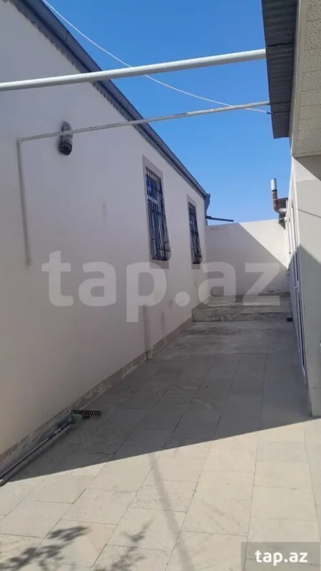 Satılır 4 otaqlı həyət evi
