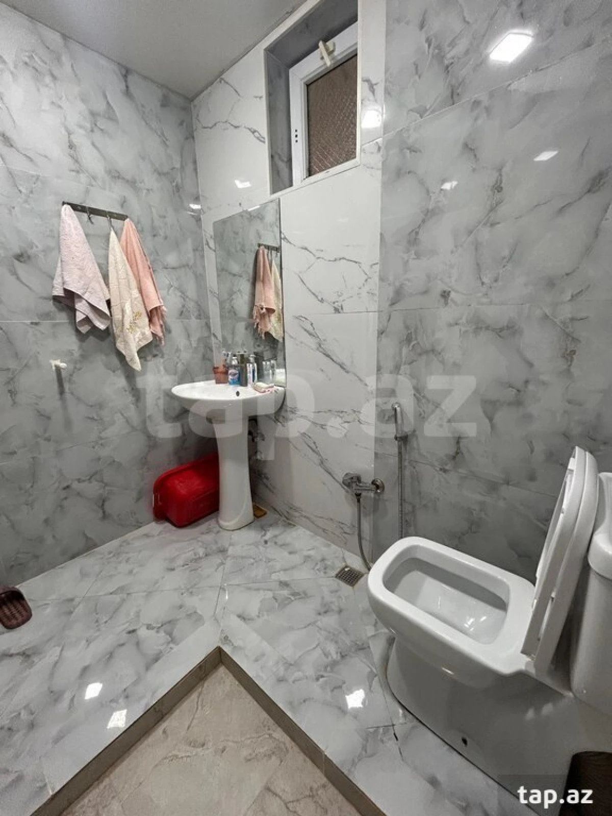 Satılır 4 otaqlı həyət evi