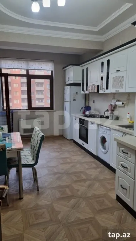 Kirayə verilir 2 otaqlı yeni tikili 100 m²