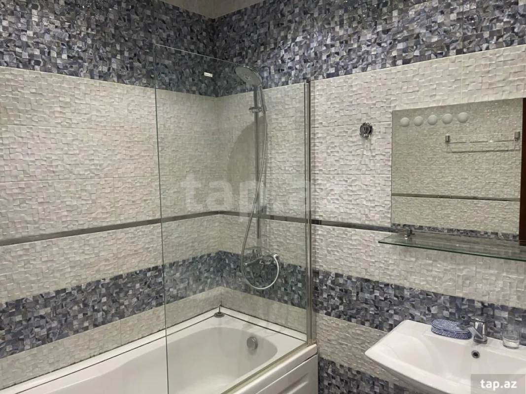 Kirayə verilir 2 otaqlı yeni tikili 100 m²