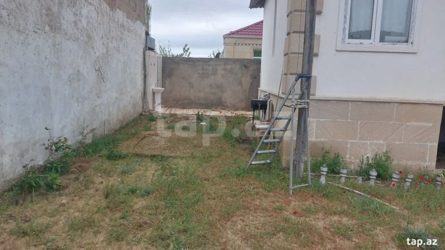 Satılır 3 otaqlı həyət evi