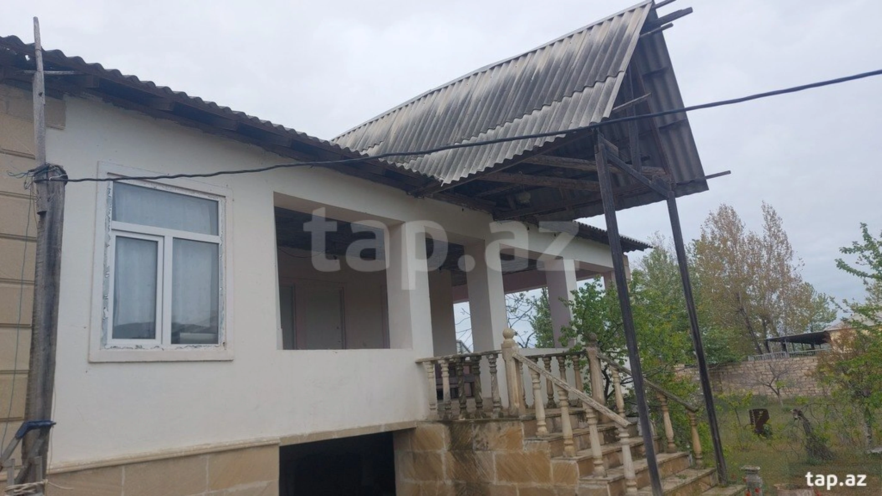 Satılır 3 otaqlı həyət evi