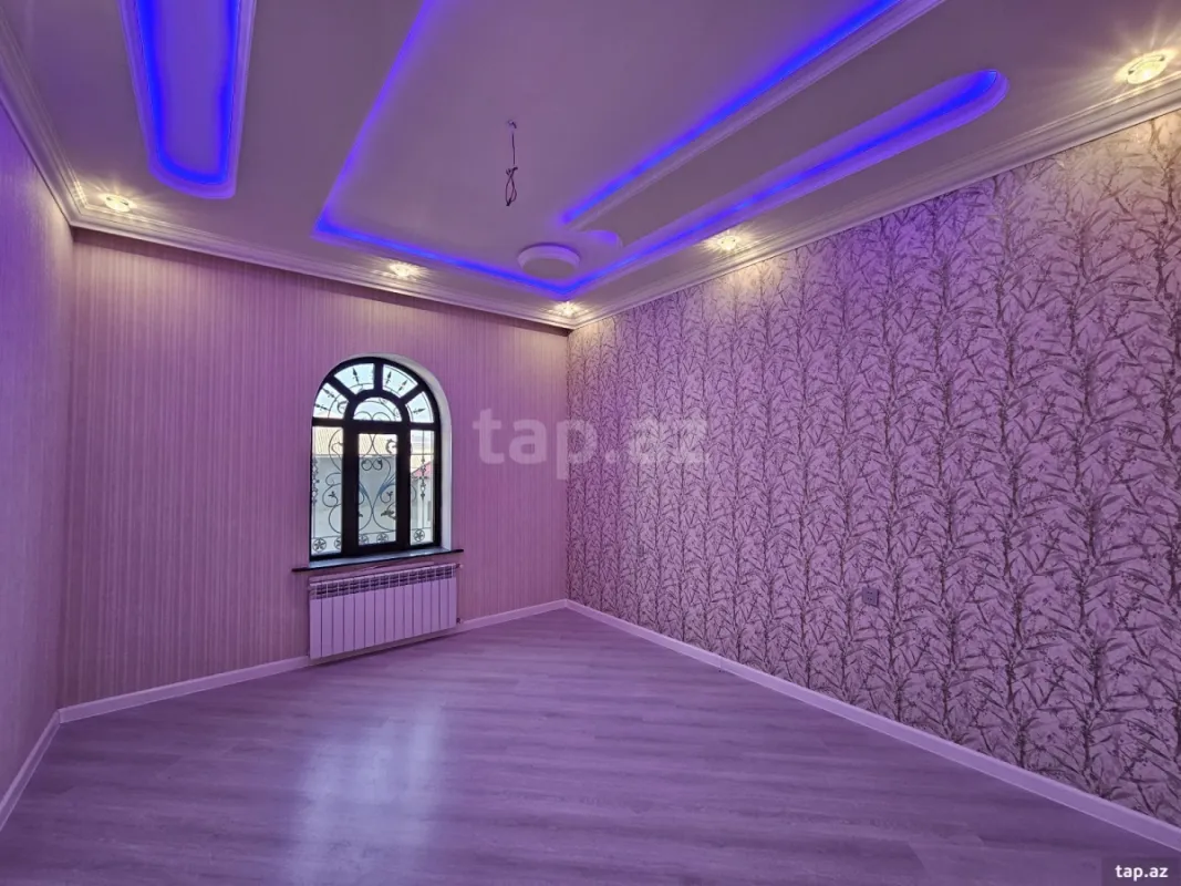 Satılır 5 otaqlı həyət evi 300 m²