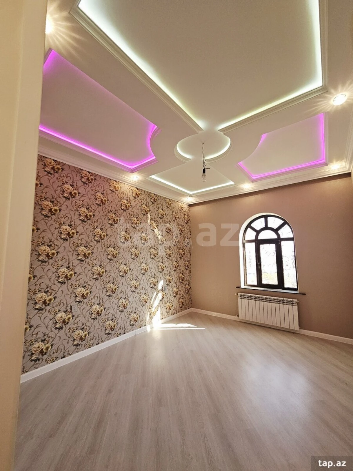 Satılır 5 otaqlı həyət evi 300 m²