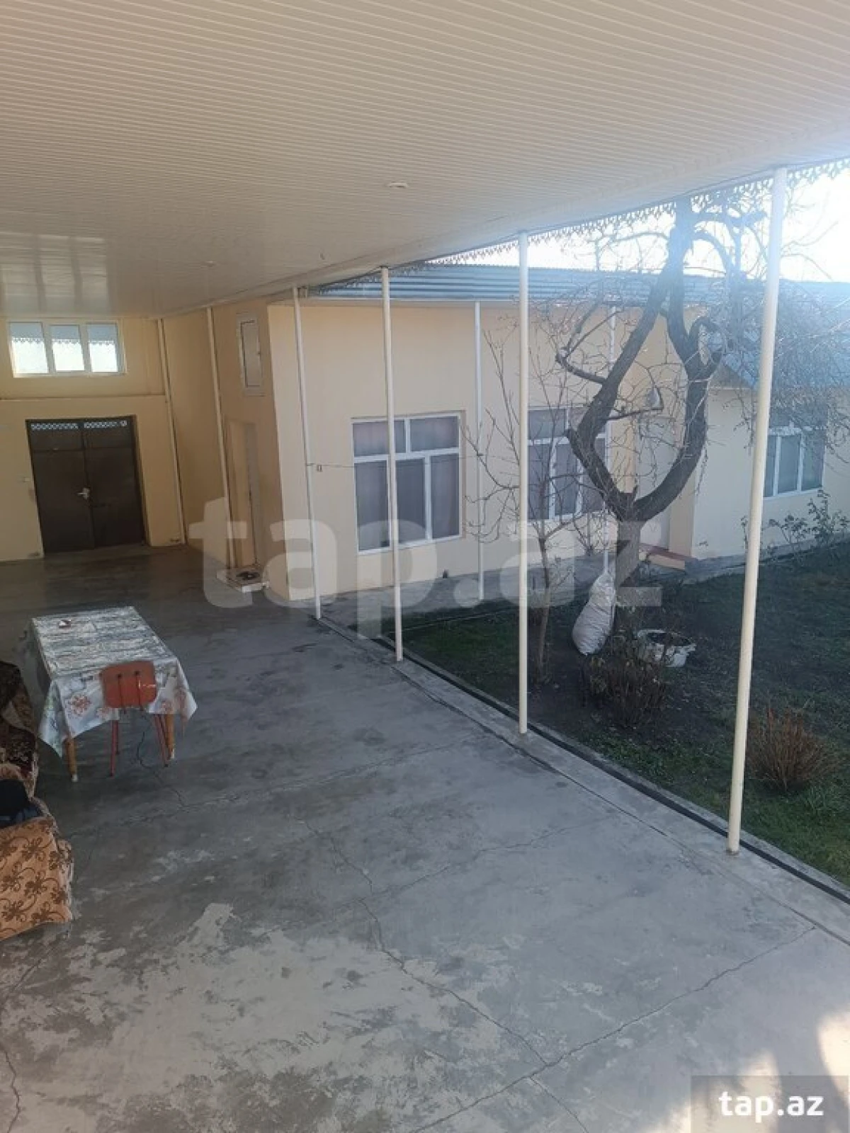 Satılır 5 otaqlı həyət evi