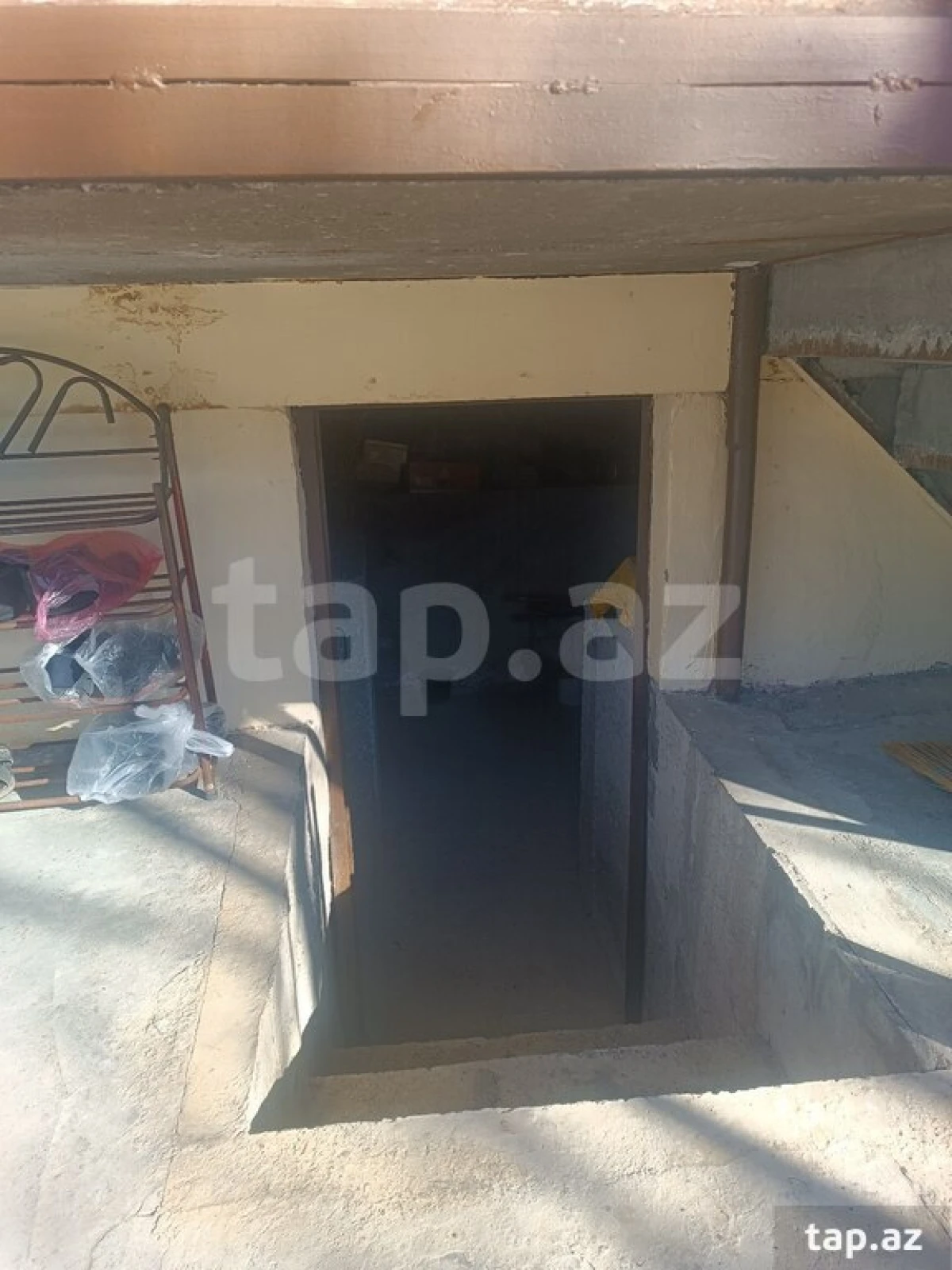 Satılır 5 otaqlı həyət evi