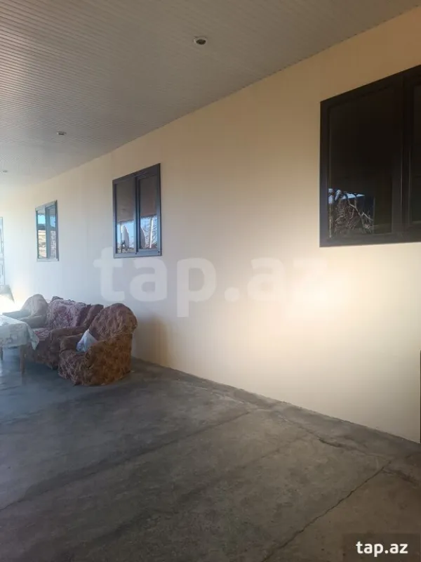 Satılır 5 otaqlı həyət evi