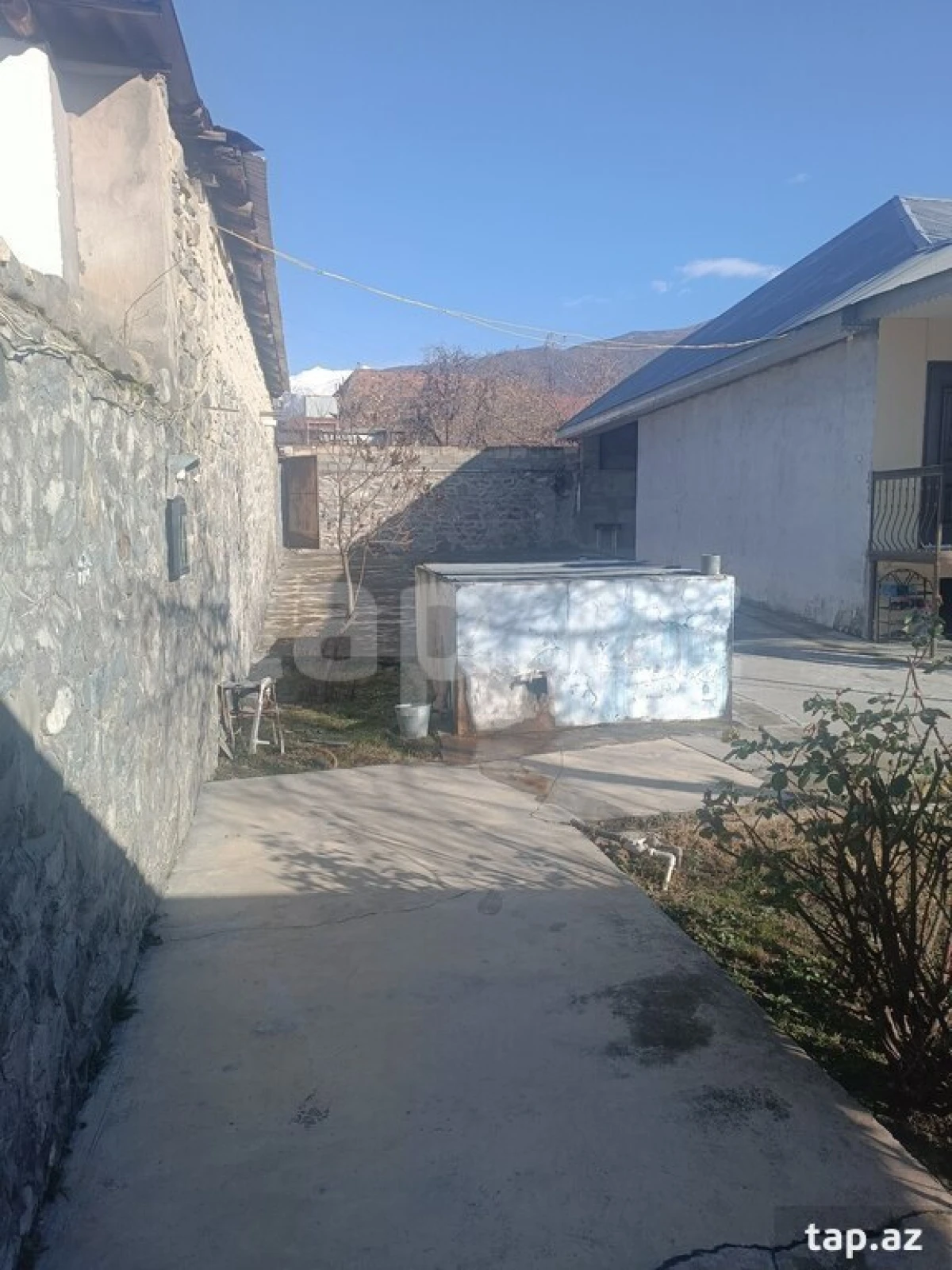 Satılır 5 otaqlı həyət evi