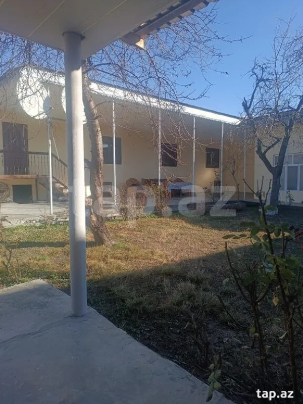 Satılır 5 otaqlı həyət evi