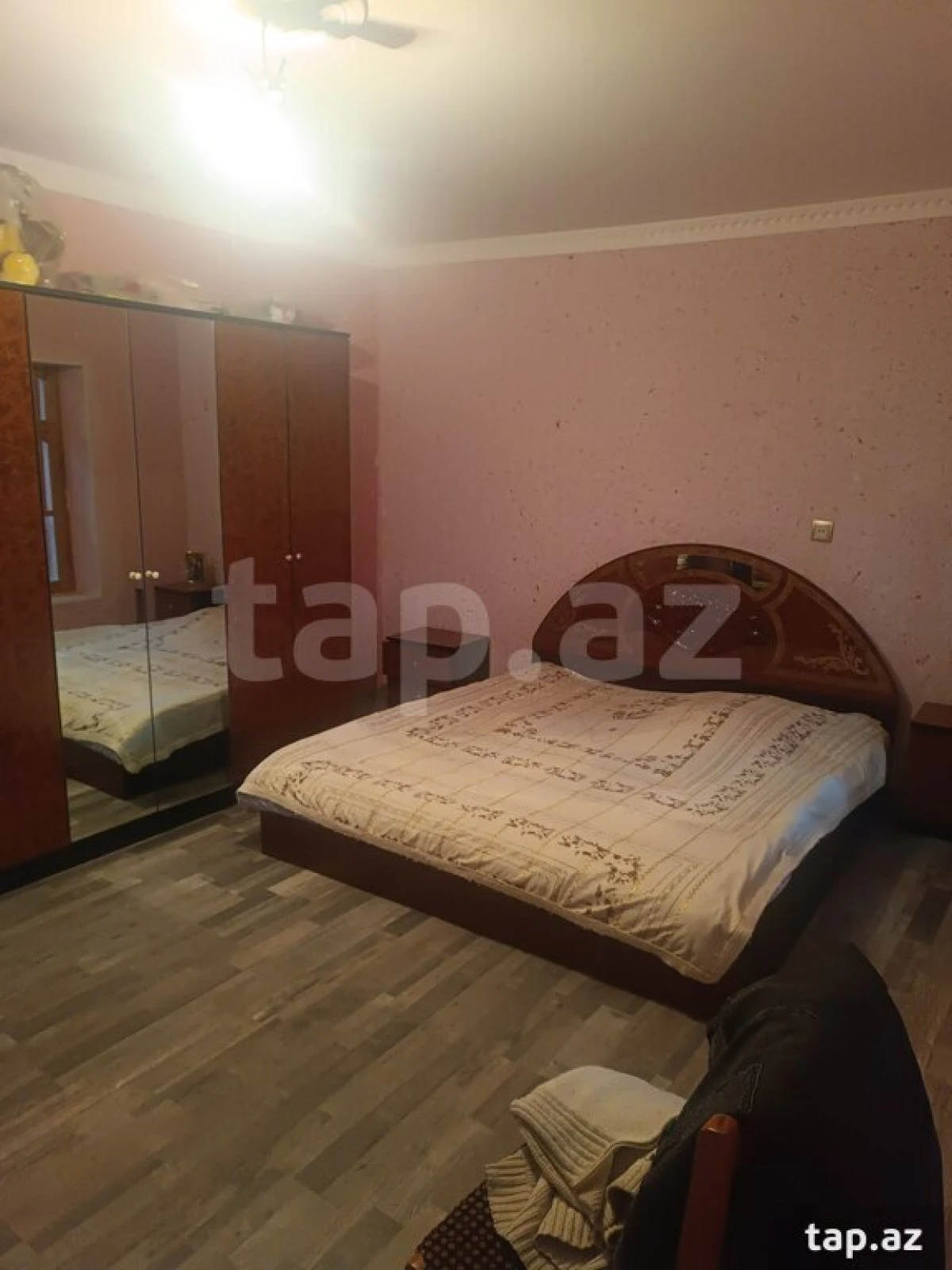 Satılır 5 otaqlı həyət evi