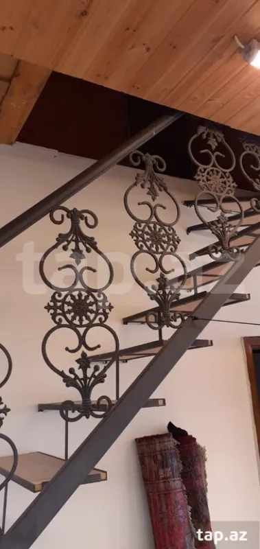 Satılır 4 otaqlı həyət evi