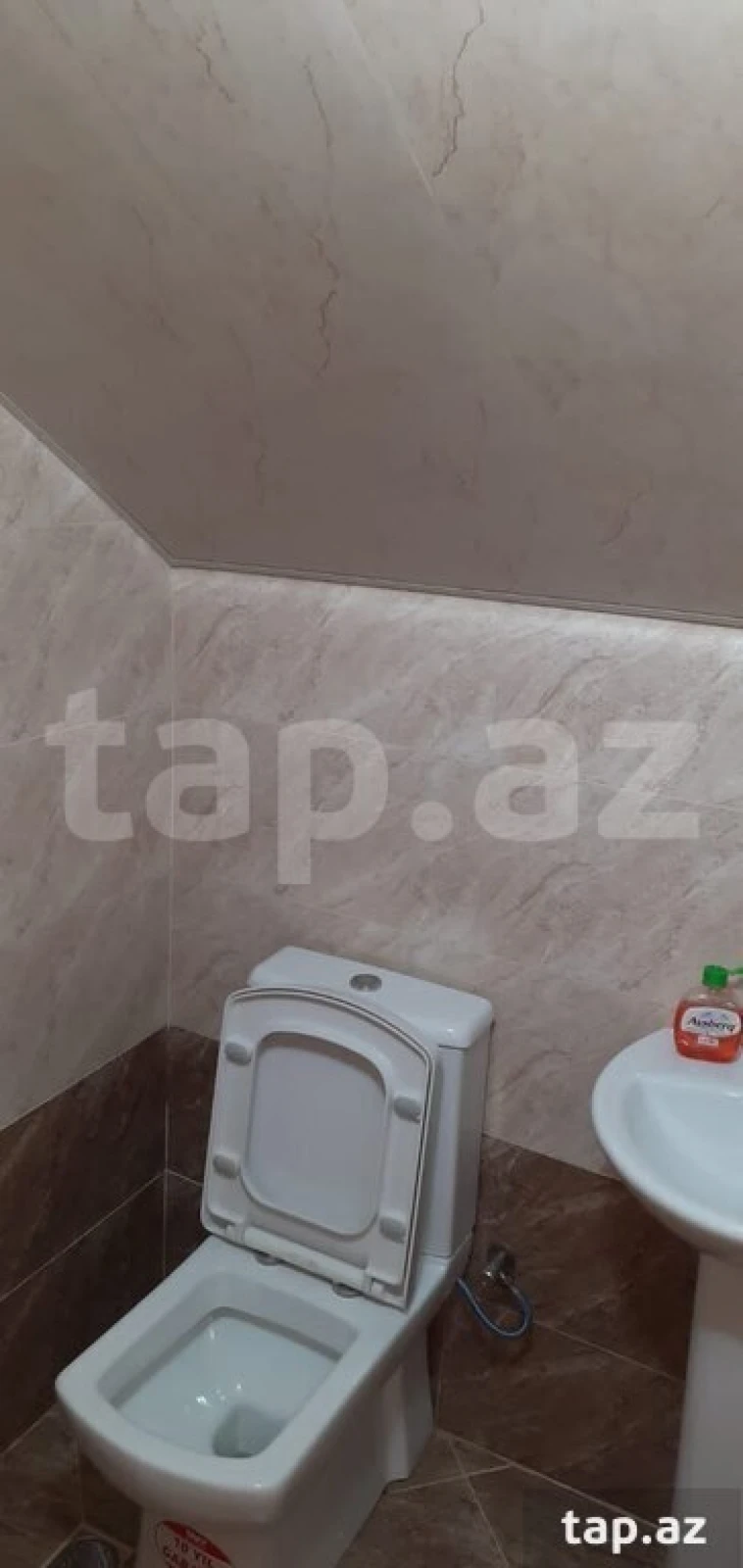 Satılır 4 otaqlı həyət evi