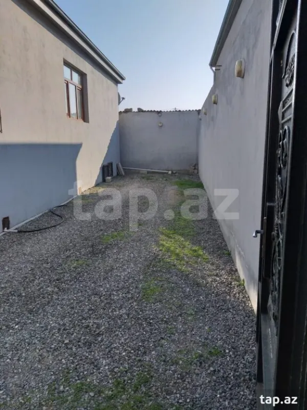 Satılır 4 otaqlı həyət evi