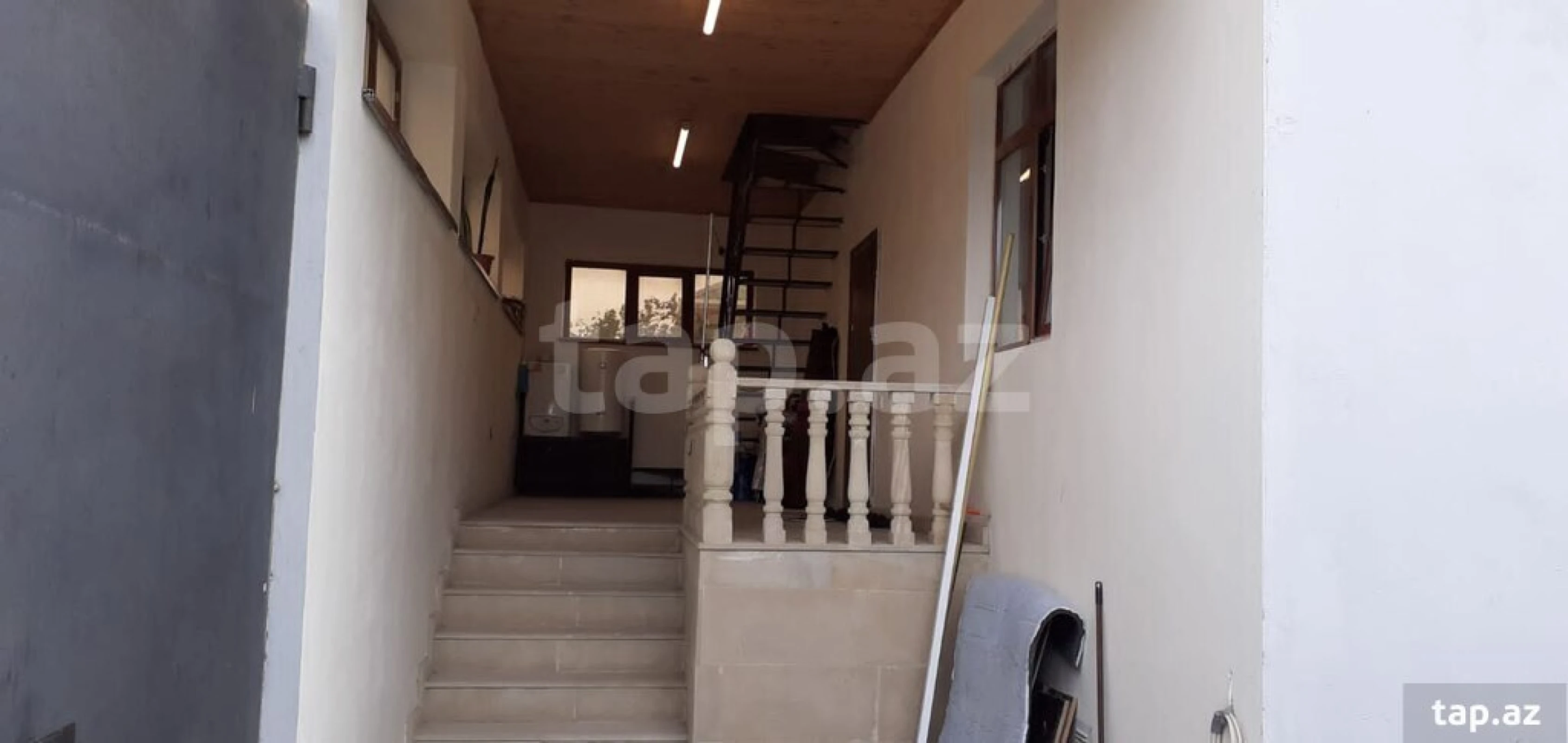 Satılır 4 otaqlı həyət evi