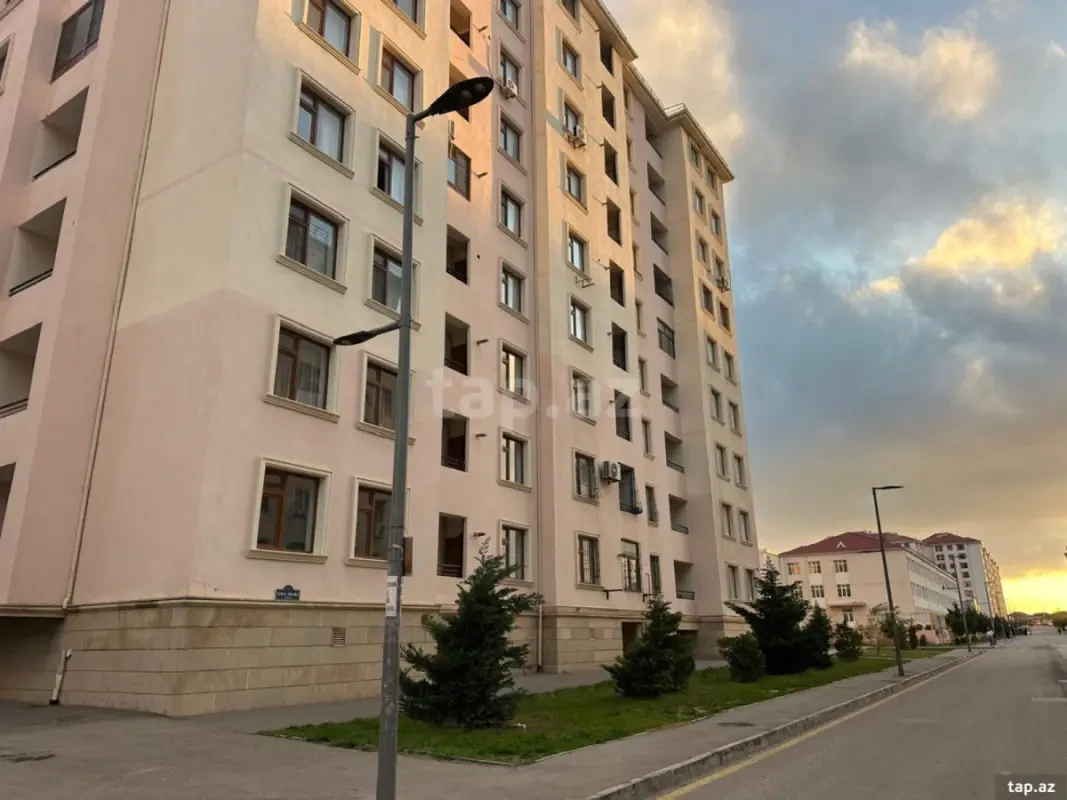Satılır 3 otaqlı yeni tikili 85 m²