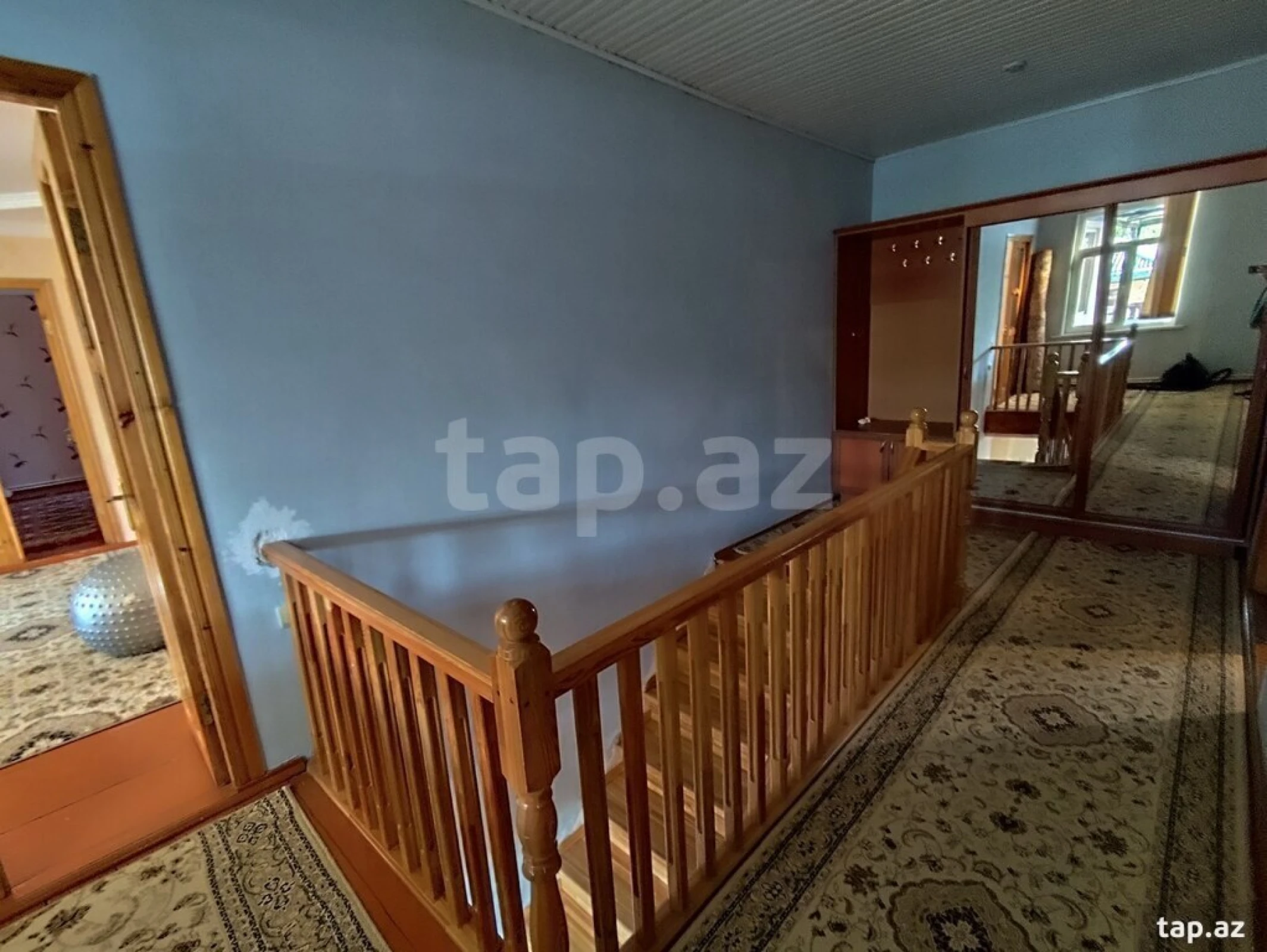 Satılır 8 otaqlı həyət evi