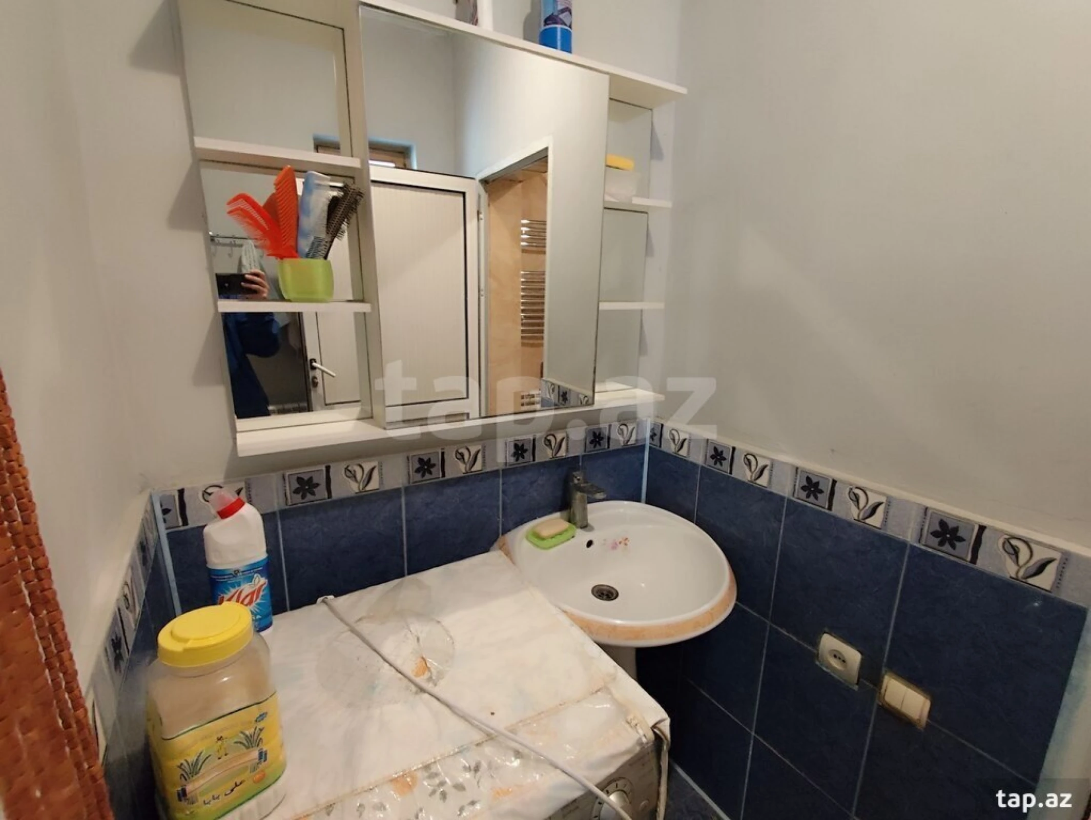 Satılır 8 otaqlı həyət evi