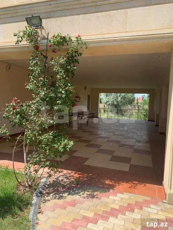 Kirayə verilir 4 otaqlı həyət evi