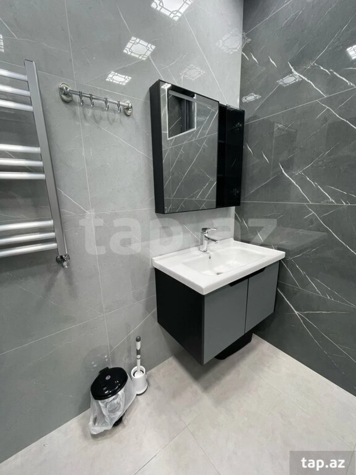 Kirayə verilir 3 otaqlı həyət evi