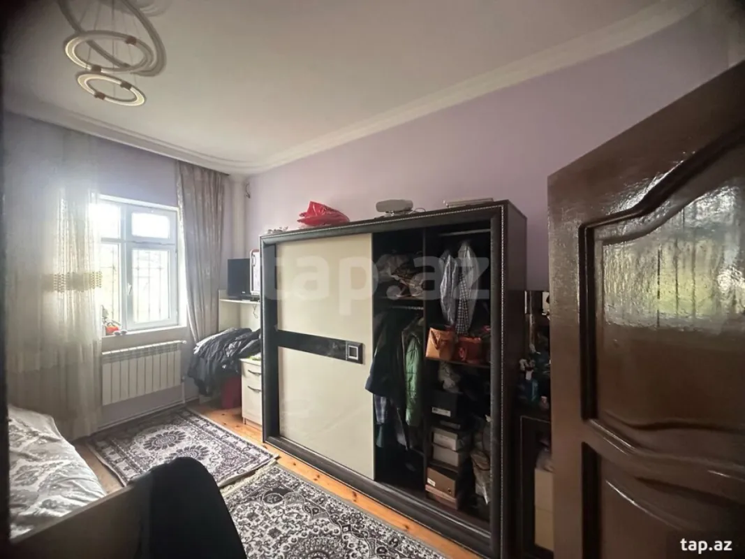 Satılır 4 otaqlı həyət evi