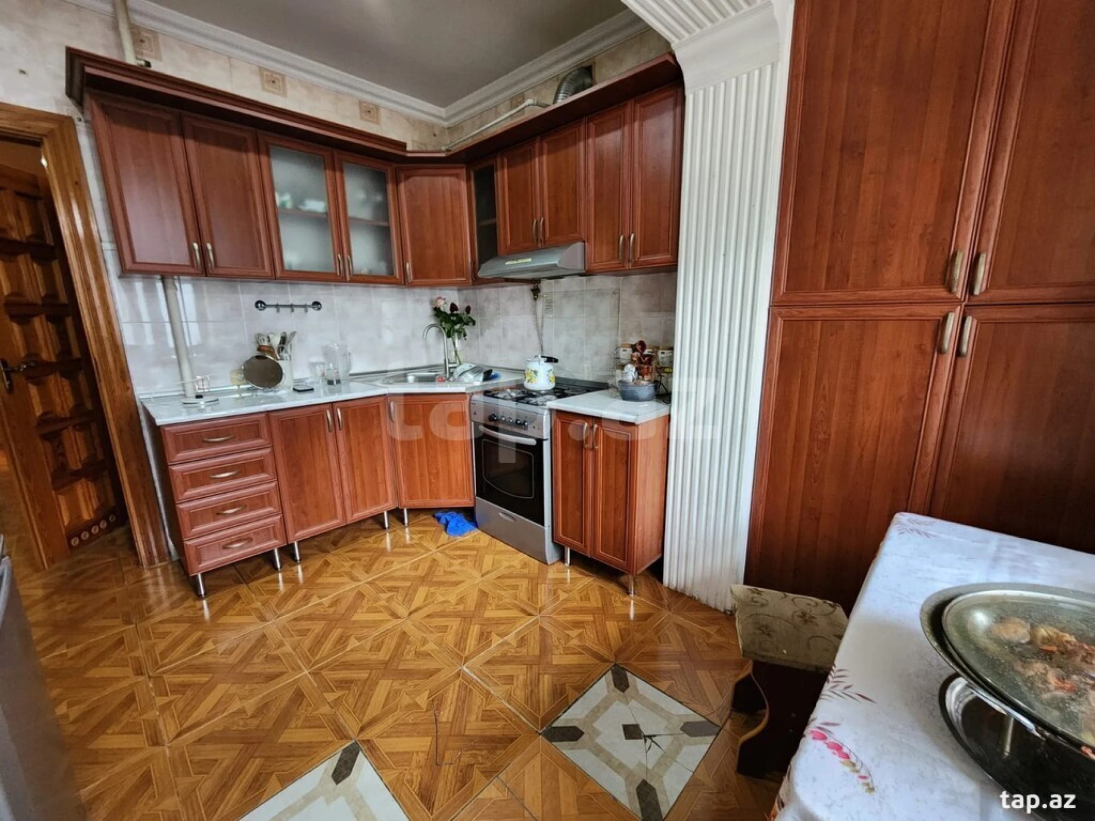 Kirayə verilir 3 otaqlı yeni tikili 90 m²
