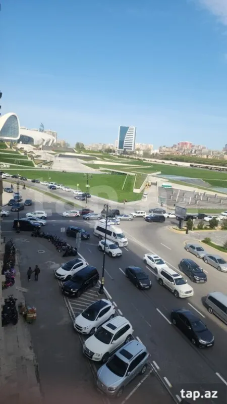 Kirayə verilir 3 otaqlı yeni tikili 90 m²