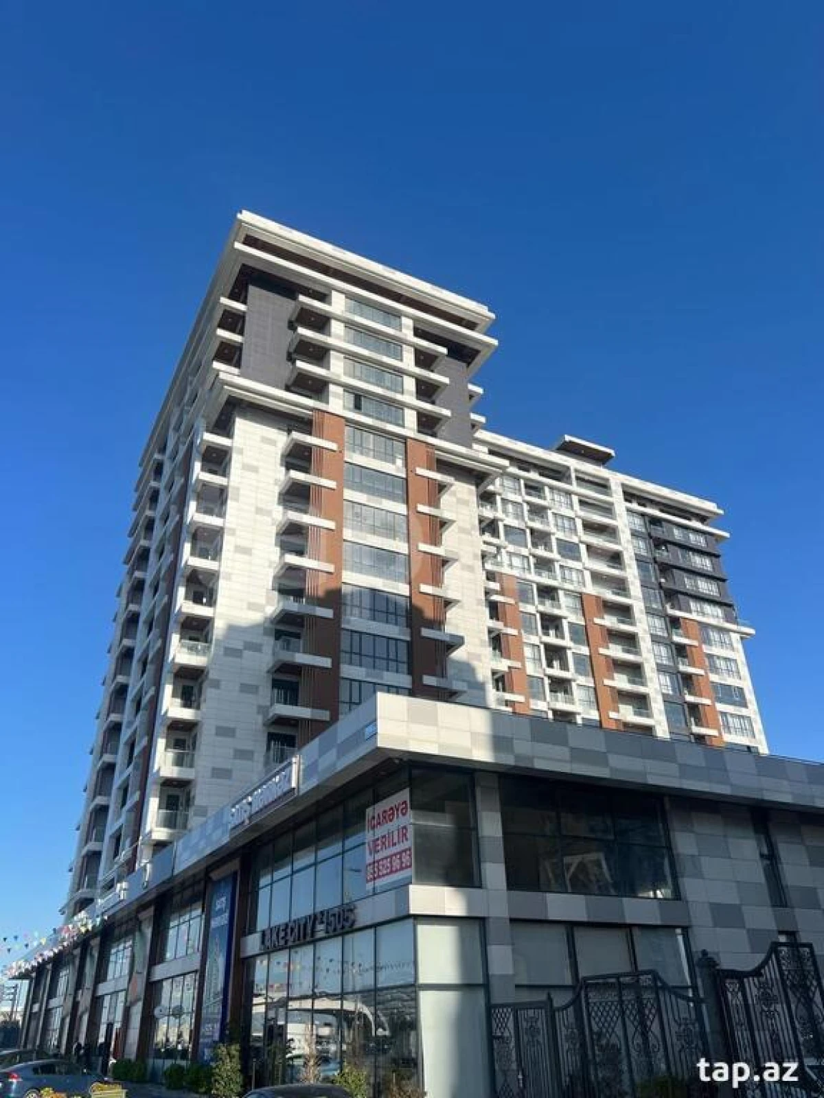 Satılır 3 otaqlı yeni tikili 145 m²