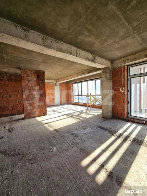 Satılır 3 otaqlı yeni tikili 145 m²