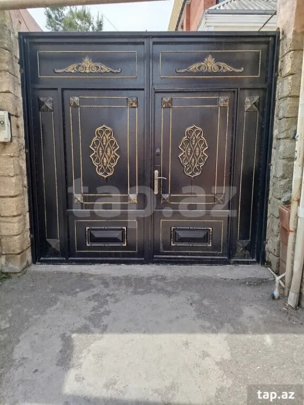 Satılır 4 otaqlı həyət evi