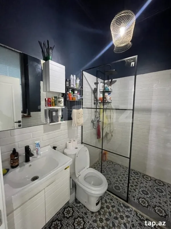 Kirayə verilir 6 otaqlı həyət evi