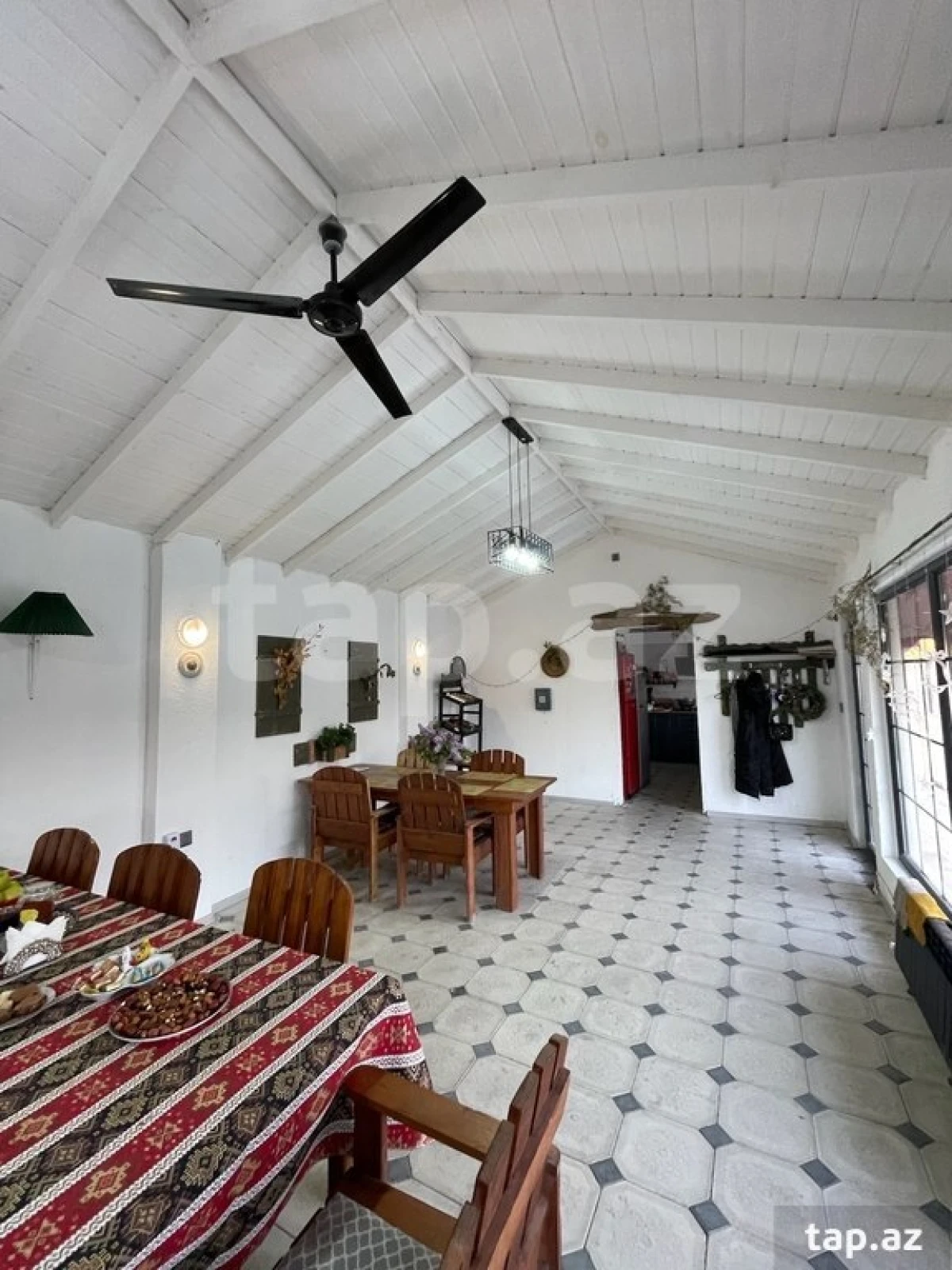 Kirayə verilir 6 otaqlı həyət evi