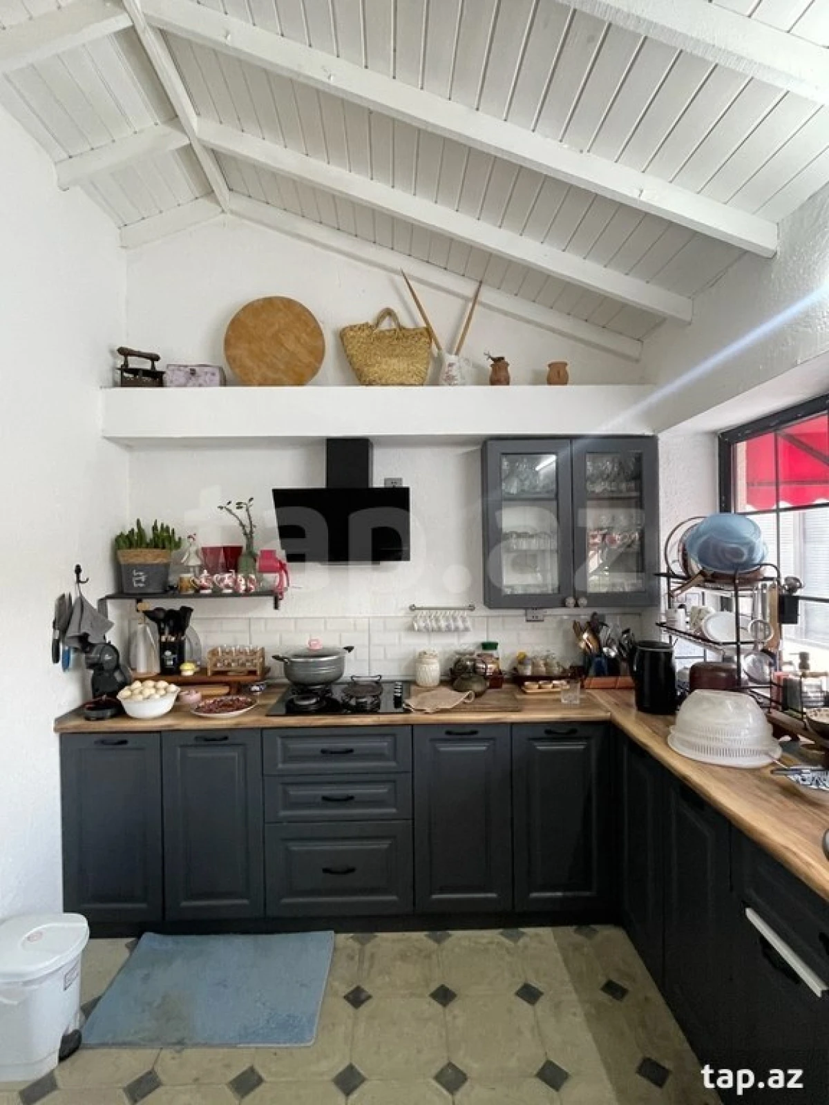 Kirayə verilir 6 otaqlı həyət evi