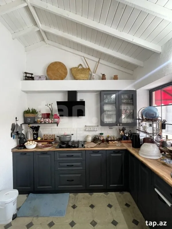 Kirayə verilir 6 otaqlı həyət evi