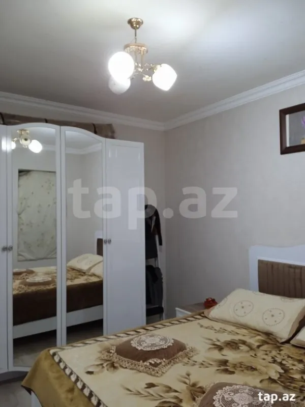 Satılır 4 otaqlı həyət evi