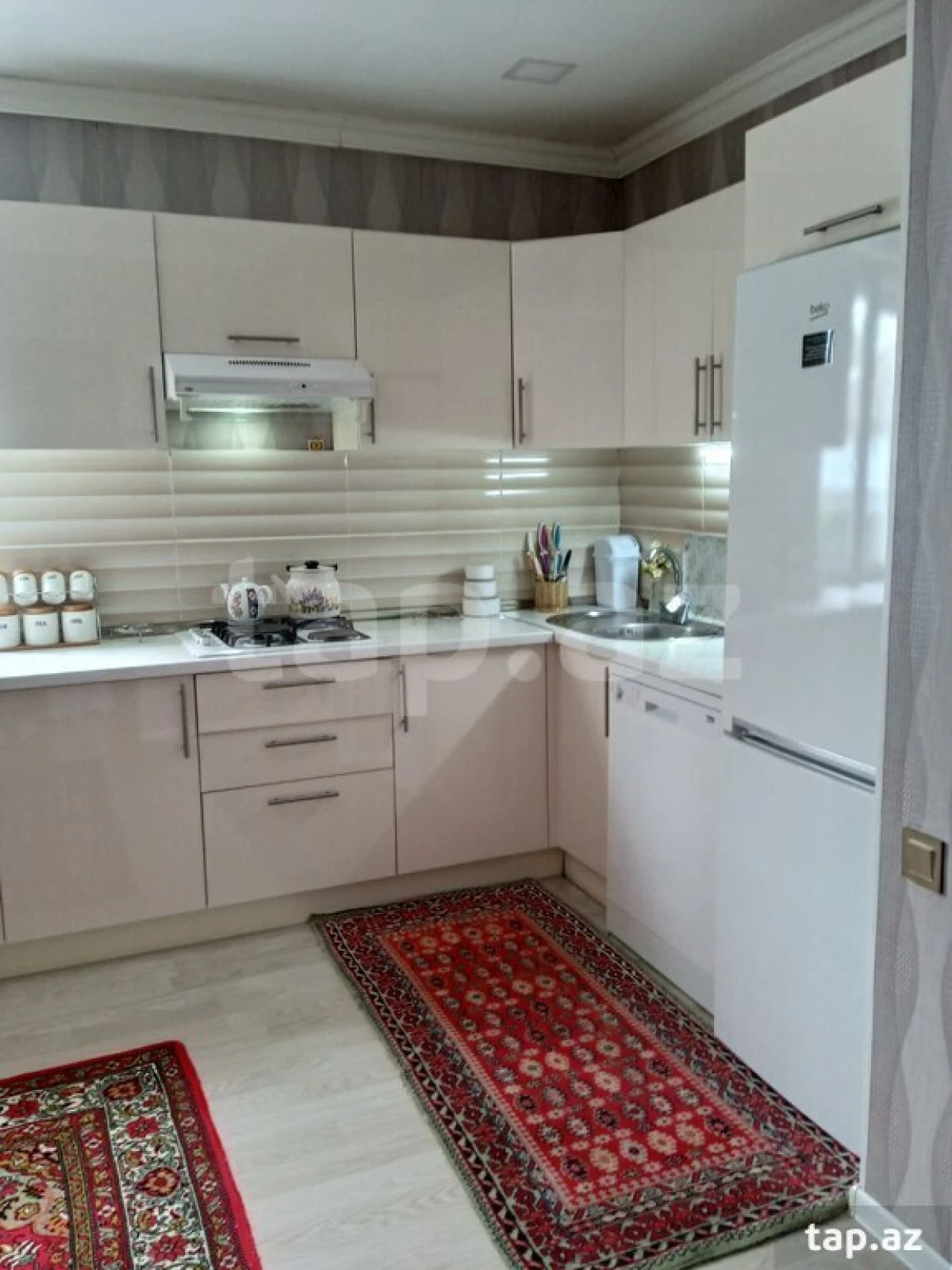 Satılır 4 otaqlı həyət evi