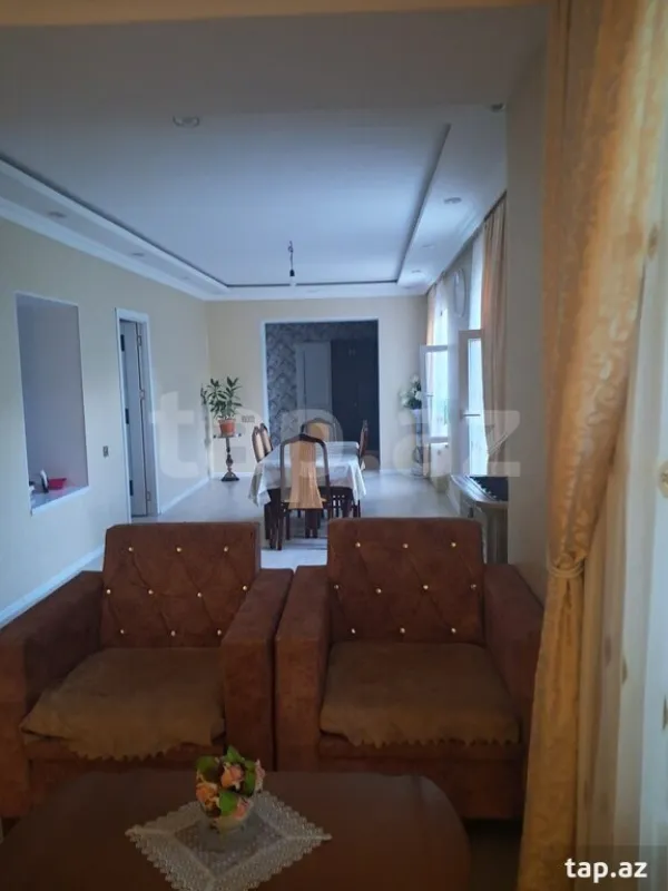 Satılır 4 otaqlı həyət evi