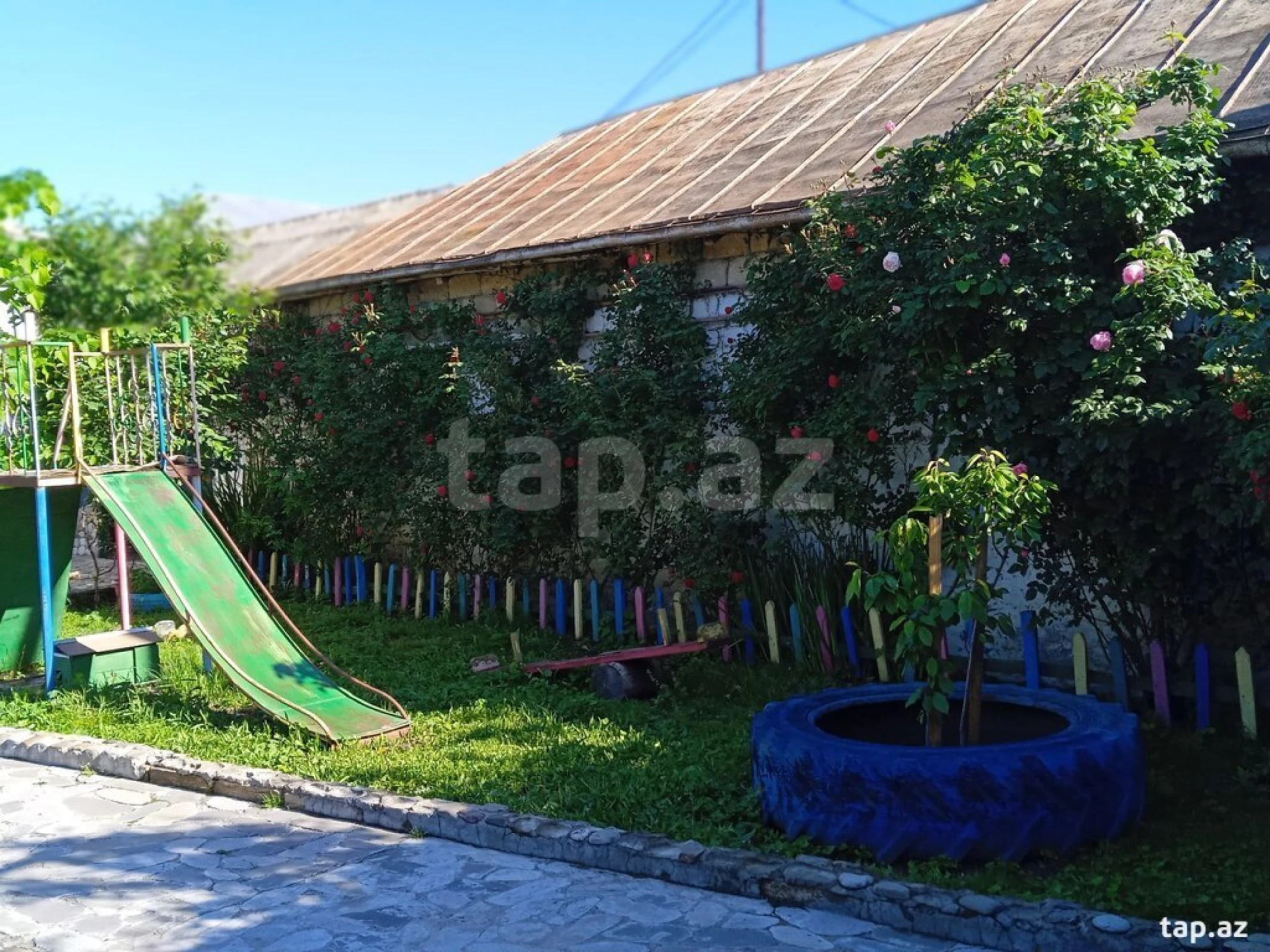 Satılır 4 otaqlı həyət evi