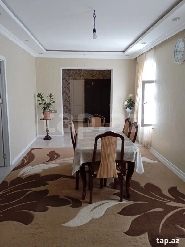 Satılır 4 otaqlı həyət evi