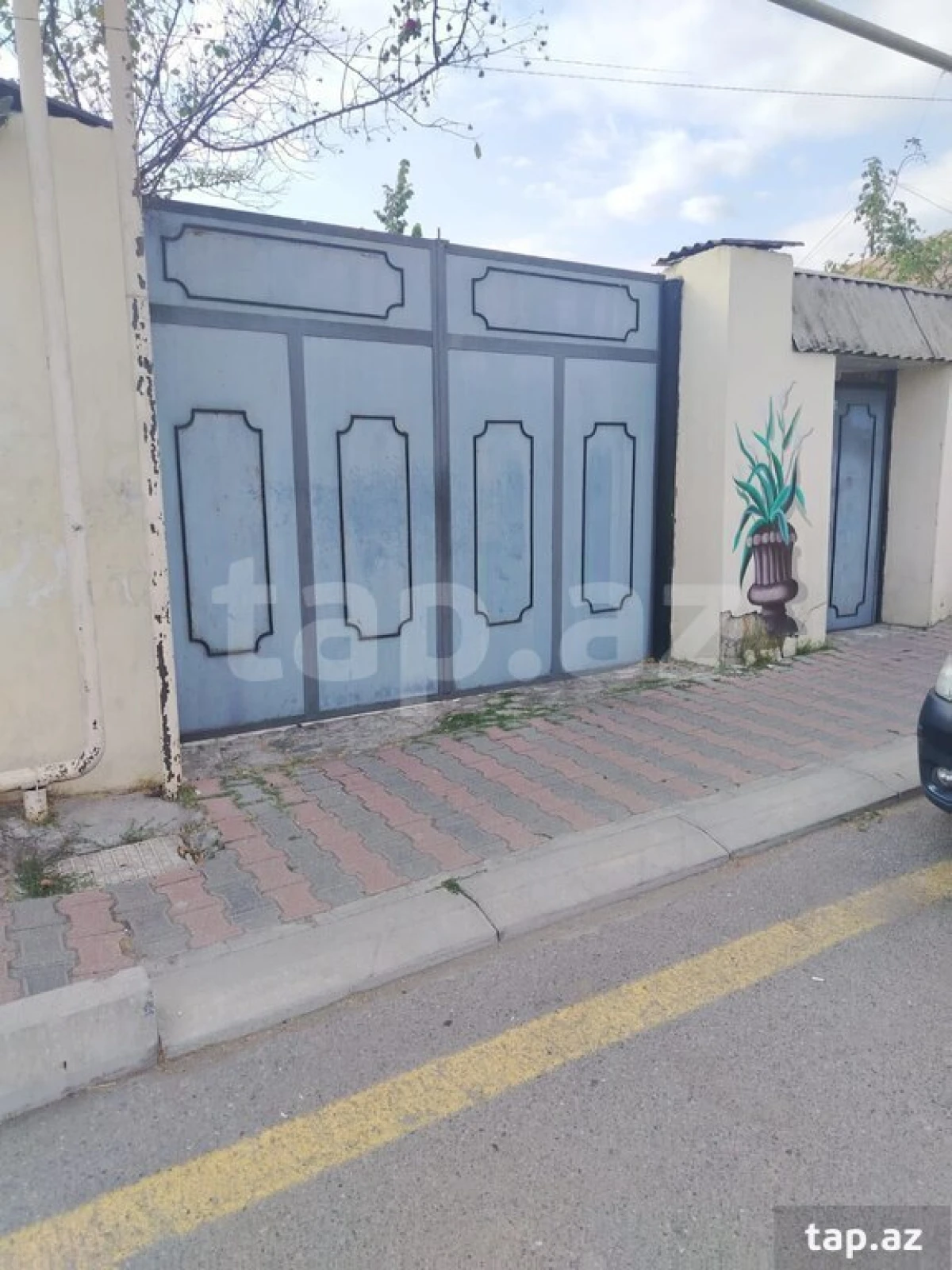 Satılır 4 otaqlı həyət evi