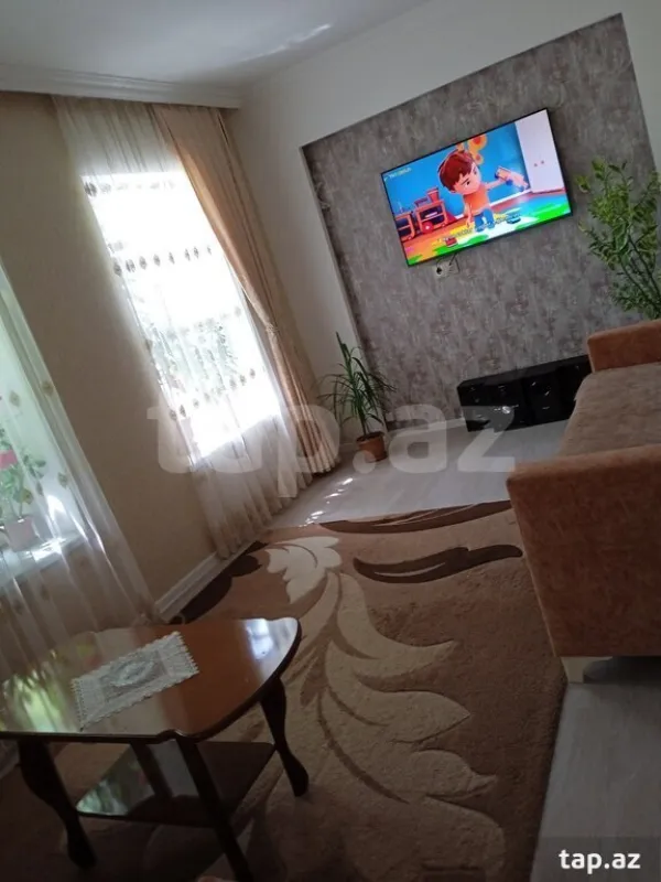 Satılır 4 otaqlı həyət evi