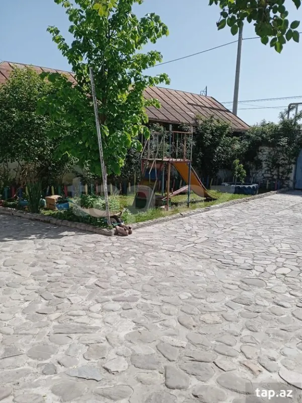 Satılır 4 otaqlı həyət evi
