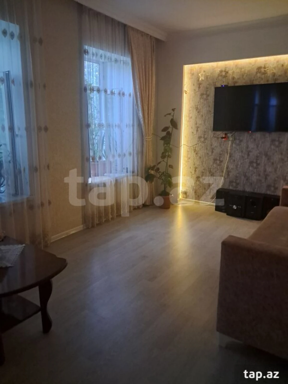 Satılır 4 otaqlı həyət evi