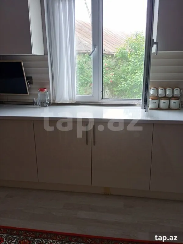 Satılır 4 otaqlı həyət evi